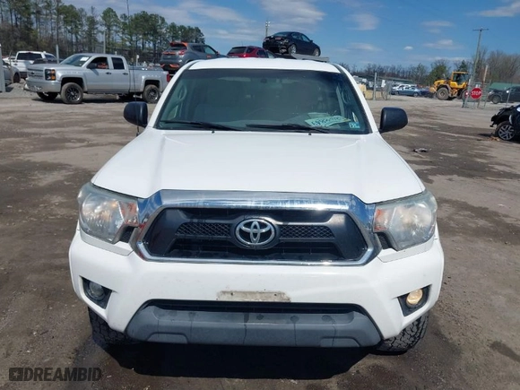 2015 Toyota Tacoma with VIN 3TMMU4FN3FM085972, listed as a IAAI auction lot 41868700 with NaN miles. Bid and sale history available at carsss.com. Image 12.