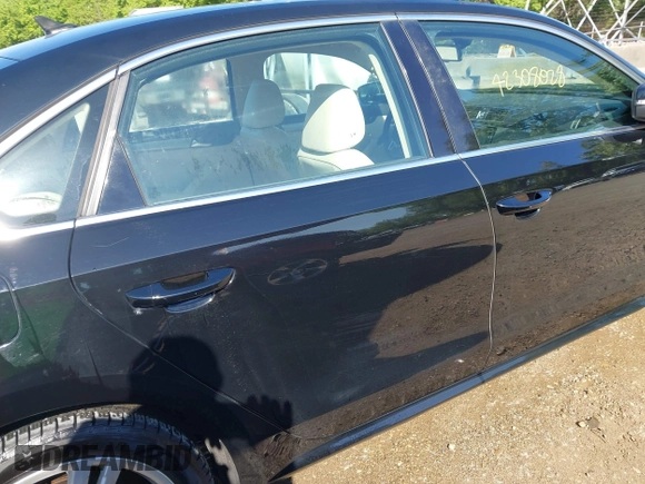 2014 Volkswagen Passat SE с VIN 1VWBN7A37EC002696, выставлен на аукционе IAAI как лот 42308028 с пробегом 165 111 миль миль и . История ставок и продаж доступна на DreamBid. Изображение 13.