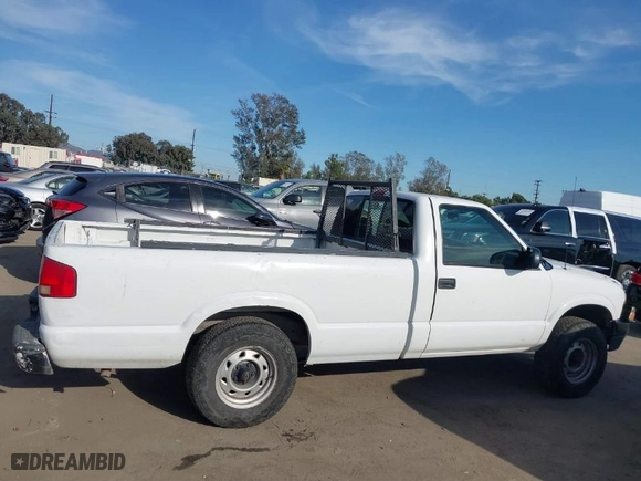 2003 Chevrolet S-10 Work Truck with VIN 1GCCS14X038146621, listed as a IAAI auction lot 41836487 with 172,069 mi miles. Bid and sale history available at carsss.com. Image 13.