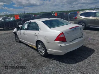 2011 Ford Fusion Hybrid with VIN 3FADP0L37BR264635, listed as a IAAI auction lot 42204672 with 147,326 mi miles and . Bid and sale history available at DreamBid. Image 3.