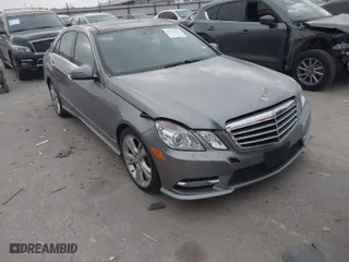 2013 Mercedes-Benz E-Class E 350 Luxury with VIN WDDHF8JB2DA722799, listed as a IAAI auction lot 41766797 with 87,646 mi miles. Bid and sale history available at carsss.com. Image 1.