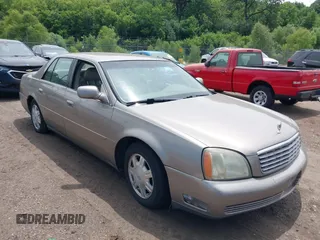 2004 Cadillac DeVille z VIN 1G6KD54Y84U174832, wystawiony jako IAAI lot #42560274 z przebiegiem 118 642 mil mil oraz . Historia ofert i sprzedaży dostępna na DreamBid. Obrazek 1.