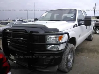2011 Ford Super Duty F-250 SRW XL with VIN 1FT7W2BT0BEA38303, listed as a IAAI auction lot 21829173 with 164,885 mi miles. Bid and sale history available at carsss.com. Image 2.