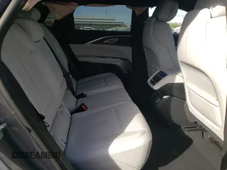 2024 Cadillac LYRIQ Sport z VIN 1GYKPWRL7RZ122023, wystawiony jako Copart lot #80765334 z przebiegiem 6 183 mil mil oraz Szkoda całkowita • Salvage title. Historia ofert i sprzedaży dostępna na DreamBid. Obrazek 10.
