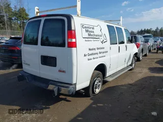 2019 GMC Savana Cargo z VIN 1GTW7AFG5K1210624, wystawiony jako IAAI lot #41786354 z przebiegiem 105 345 mil mil oraz . Historia ofert i sprzedaży dostępna na DreamBid. Obrazek 4.
