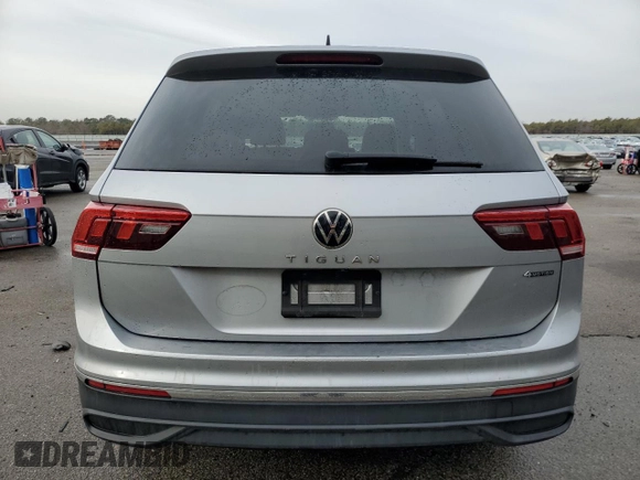 2022 Volkswagen Tiguan S with VIN 3VV0B7AX0NM057030, listed as a Copart auction lot 43189195 with 34,015 mi miles and Salvage title. Bid and sale history available at DreamBid. Image 6.