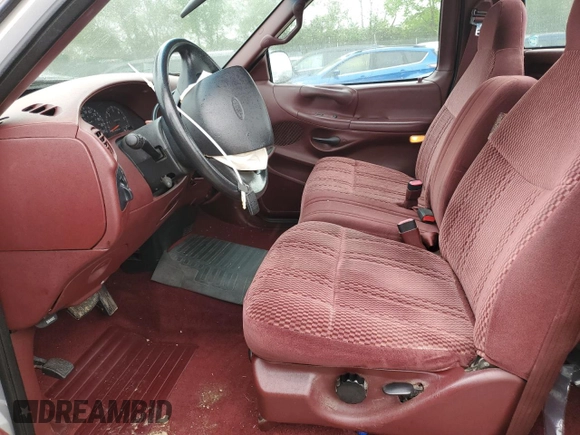 1997 Ford F-150 z VIN 1FTDF18W6VNA65637, wystawiony jako Copart lot #53832514 z przebiegiem 102 481 mil mil oraz Szkoda całkowita • Salvage title. Historia ofert i sprzedaży dostępna na DreamBid. Obrazek 7.
