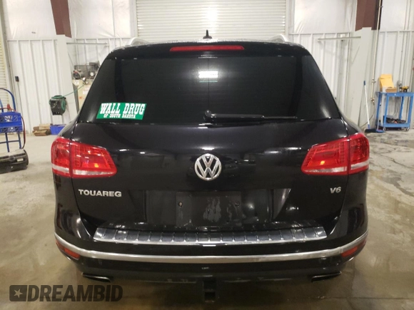 2016 Volkswagen Touareg Sport with VIN WVGEF9BP5GD012758, listed as a Copart auction lot 85434084 with 111,746 mi miles and Salvage Title. Bid and sale history available at DreamBid. Image 6.