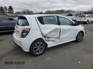 2018 Chevrolet Sonic LT z VIN 1G1JD6SB8J4112882, wystawiony jako Copart lot #50329714 z przebiegiem 92 192 mil mil oraz Szkoda całkowita • Salvage title. Historia ofert i sprzedaży dostępna na DreamBid. Obrazek 3.