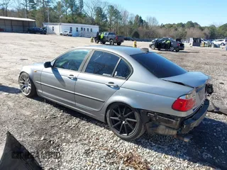2003 BMW 3 Series 325i with VIN WBAEV33473KL61416, listed as a IAAI auction lot 41624573 with 288,961 mi miles and . Bid and sale history available at DreamBid. Image 3.