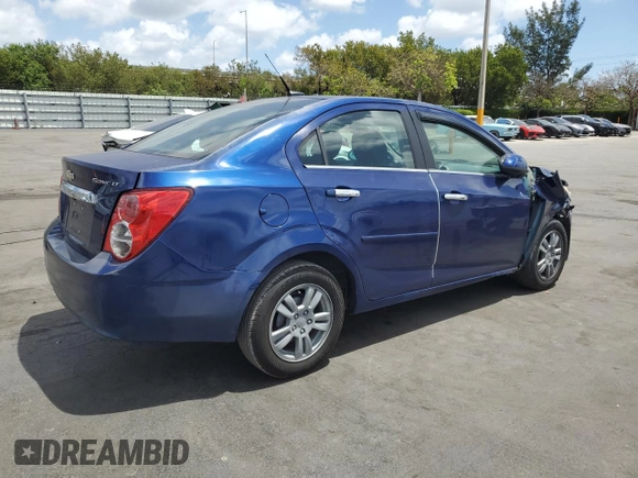 2014 Chevrolet Sonic LT z VIN 1G1JC5SH2E4140894, wystawiony jako Copart lot #55408215 z przebiegiem 122 783 mil mil oraz Szkoda całkowita • Salvage title. Historia ofert i sprzedaży dostępna na DreamBid. Obrazek 3.