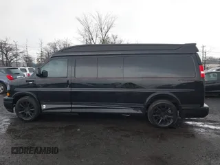 2019 GMC Savana Cargo z VIN 1GTW7BFG8K1335817, wystawiony jako IAAI lot #41035273 z przebiegiem 72 656 mil mil oraz . Historia ofert i sprzedaży dostępna na DreamBid. Obrazek 15.