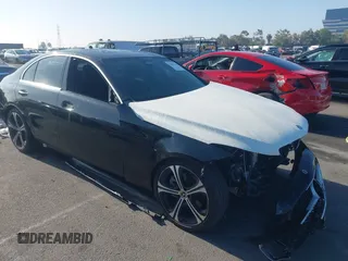 2022 Mercedes-Benz C 300 с VIN W1KAF4GB1NR055504, выставлен на аукционе IAAI как лот 42035044 с пробегом 26 585 миль миль и . История ставок и продаж доступна на DreamBid. Изображение 1.