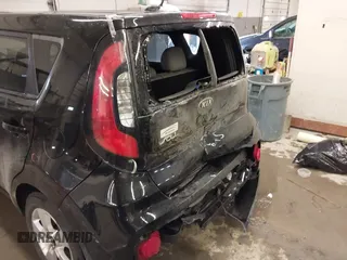 2018 Kia Soul with VIN KNDJN2A27J7893925, listed as a IAAI auction lot 41548667 with 73,592 mi miles. Bid and sale history available at carsss.com. Image 18.