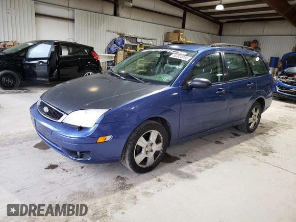 2005 Ford Focus SE with VIN 1FAHP36N65W187161, listed as a Copart auction lot 52024045 with 261,194 mi miles and Salvage Title. Bid and sale history available at carsss.com. Image 1.