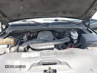 2003 Chevrolet Tahoe LT с VIN 1GNEC13ZX3R142229, выставлен на аукционе IAAI как лот 42253657 с пробегом Не указан миль и . История ставок и продаж доступна на DreamBid. Изображение 10.