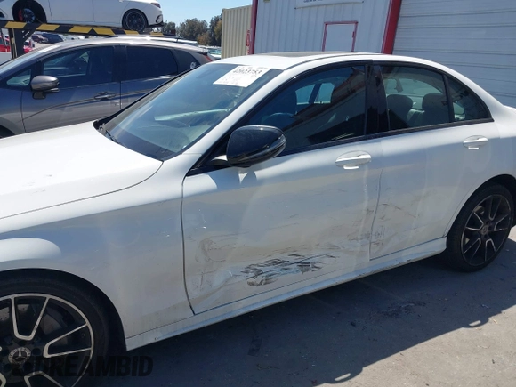 2019 Mercedes-Benz C 300 with VIN 55SWF8DBXKU313935, listed as a IAAI auction lot 42023753 with 120,777 mi miles and . Bid and sale history available at DreamBid. Image 6.