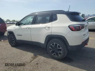 2019 Jeep Compass Trailhawk with VIN 3C4NJDDB5KT647778, listed as a Copart auction lot 62032515 with 51,505 mi miles and Salvage title. Bid and sale history available at DreamBid. Image 2.