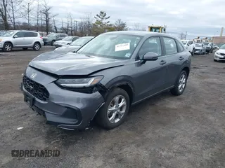 2024 Honda HR-V LX z VIN 3CZRZ2H36RM703890, wystawiony jako IAAI lot #41737489 z przebiegiem 21 789 mil mil oraz . Historia ofert i sprzedaży dostępna na DreamBid. Obrazek 2.