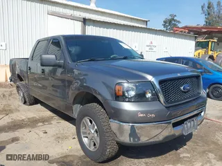 2007 Ford F-150 XLT with VIN 1FTRW12W47KC10337, listed as a IAAI auction lot 41568915 with 189,685 mi miles. Bid and sale history available at carsss.com. Image 1.