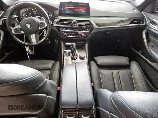 2019 BMW 5 Series 530i z VIN WBAJA5C57KBX86311, wystawiony jako Copart lot #57868065 z przebiegiem 109 573 mil mil oraz Czysty tytuł • Clean title. Historia ofert i sprzedaży dostępna na DreamBid. Obrazek 8.