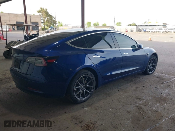 2019 Tesla Model 3 Mid Range z VIN 5YJ3E1EA3KF314882, wystawiony jako IAAI lot #42009874 z przebiegiem 160 381 mil mil oraz . Historia ofert i sprzedaży dostępna na DreamBid. Obrazek 4.