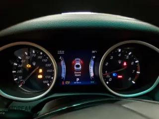 2015 Maserati Ghibli z VIN ZAM57XSA9F1139087, wystawiony jako Copart lot #52235355 z przebiegiem 68 788 mil mil oraz Szkoda całkowita • Salvage title. Historia ofert i sprzedaży dostępna na DreamBid. Obrazek 9.