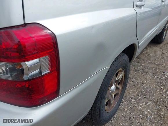 2004 Toyota Highlander with VIN JTEEP21A940059408, listed as a IAAI auction lot 42094429 with 191,682 mi miles. Bid and sale history available at carsss.com. Image 6.