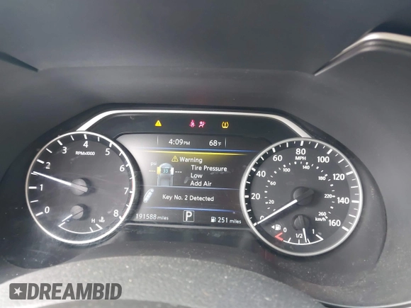 2017 Nissan Maxima Platinum with VIN 1N4AA6AP0HC405081, listed as a IAAI auction lot 41722642 with 191,588 mi miles and . Bid and sale history available at DreamBid. Image 7.
