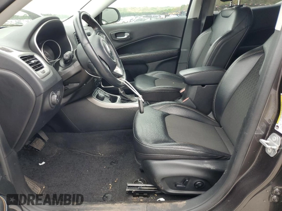 2019 Jeep Compass Latitude z VIN 3C4NJDBB8KT850859, wystawiony jako Copart lot #62680455 z przebiegiem 34 626 mil mil oraz Szkoda całkowita • Salvage title. Historia ofert i sprzedaży dostępna na DreamBid. Obrazek 7.