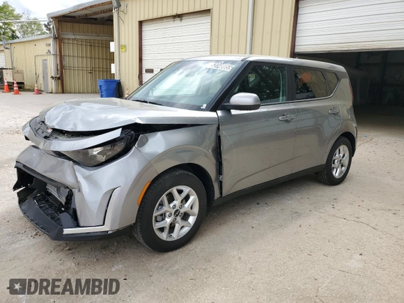 2025 Kia Soul LX with VIN KNDJ23AU8S7929722, listed as a Copart auction lot 52748855 with 10,497 mi miles and Clean Title. Bid and sale history available at carsss.com. Image 1.