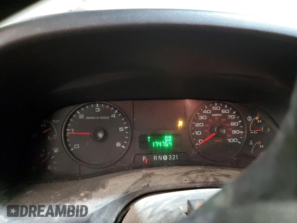 2005 Ford F-250 XL z VIN 1FTSX215X5EC77078, wystawiony jako Copart lot #43206515 z przebiegiem 174 764 mil mil oraz Szkoda całkowita • Salvage title. Historia ofert i sprzedaży dostępna na DreamBid. Obrazek 9.
