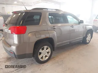 2011 GMC Terrain SLE-2 z VIN 2CTALSEC1B6201348, wystawiony jako IAAI lot #42486563 z przebiegiem 165 143 mil mil oraz . Historia ofert i sprzedaży dostępna na DreamBid. Obrazek 4.