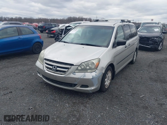 2006 Honda Odyssey LX with VIN 5FNRL38216B105808, listed as a IAAI auction lot 41737585 with 193,915 mi miles. Bid and sale history available at carsss.com. Image 2.