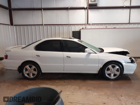 2003 Acura TL Type S with VIN 19UUA56843A068293, listed as a IAAI auction lot 41575370 with 237,018 mi miles. Bid and sale history available at carsss.com. Image 13.