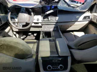 2020 Lincoln Navigator Reserve with VIN 5LMJJ2LT3LEL11859, listed as a Copart auction lot 67863284 with 16,490 mi miles and Salvage Title. Bid and sale history available at carsss.com. Image 8.