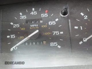 1991 Ford Explorer XL z VIN 1FMDU32X5MUA21535, wystawiony jako IAAI lot #42370194 z przebiegiem 83 911 mil mil oraz . Historia ofert i sprzedaży dostępna na DreamBid. Obrazek 7.