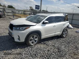 2017 Toyota Highlander Limited with VIN 5TDYZRFH9HS200605, listed as a Copart auction lot 48900995 with 151,468 mi miles and Salvage title. Bid and sale history available at DreamBid. Image 1.