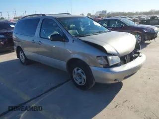 2000 Toyota Sienna LE with VIN 4T3ZF13C6YU299793, listed as a IAAI auction lot 41476112 with 279,832 mi miles. Bid and sale history available at carsss.com. Image 1.