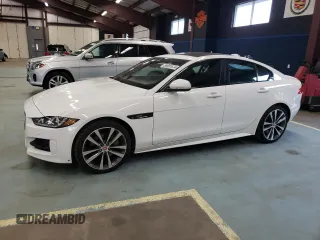 2019 Jaguar XE 25t R-Sport z VIN SAJAL4FX1KCP44085, wystawiony jako Copart lot #59991674 z przebiegiem 114 256 mil mil oraz Szkoda całkowita • Salvage title. Historia ofert i sprzedaży dostępna na DreamBid. Obrazek 1.