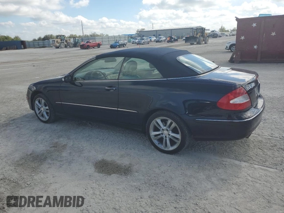 2008 Mercedes-Benz CLK 350 with VIN WDBTK56F98T098423, listed as a Copart auction lot 81195204 with 84,689 mi miles and Salvage Title. Bid and sale history available at DreamBid. Image 2.