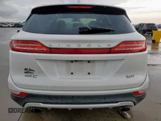 2017 Lincoln MKC Reserve with VIN 5LMCJ3C95HUL71240, listed as a Copart auction lot 60345115 with 101,711 mi miles and Salvage title. Bid and sale history available at DreamBid. Image 6.