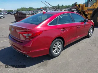 2015 Hyundai Sonata SE z VIN 5NPE24AF0FH065226, wystawiony jako IAAI lot #42370816 z przebiegiem 205 710 mil mil oraz . Historia ofert i sprzedaży dostępna na DreamBid. Obrazek 4.