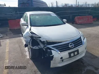 2015 Nissan Altima SL with VIN 1N4BL3AP0FC221236, listed as a IAAI auction lot 41798929 with 122,521 mi miles and . Bid and sale history available at carsss.com. Image 13.