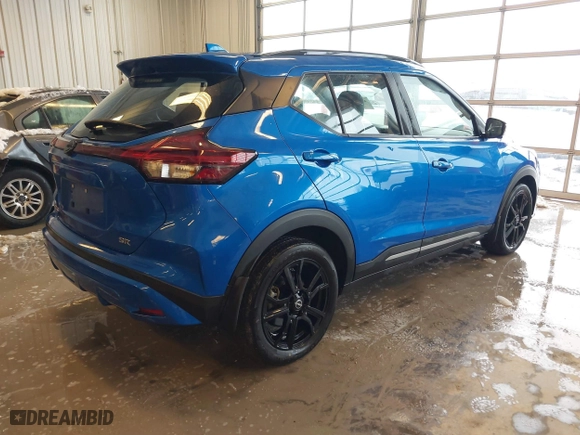 2022 Nissan Kicks SR with VIN 3N1CP5DV2NL499893, listed as a IAAI auction lot 41203699 with 18,665 mi miles. Bid and sale history available at carsss.com. Image 4.