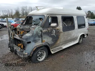 1993 Chevrolet Chevy Van z VIN 1GBEG25K1PF305736, wystawiony jako Copart lot #45422145 z przebiegiem Nie podano mil oraz Nie do naprawy. Historia ofert i sprzedaży dostępna na DreamBid. Obrazek 1.