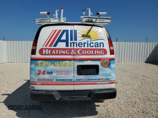 2020 GMC Savana Cargo z VIN 1GTW7AFP1L1148544, wystawiony jako Copart lot #77503334 z przebiegiem 125 497 mil mil oraz Czysty tytuł • Clean title. Historia ofert i sprzedaży dostępna na DreamBid. Obrazek 6.