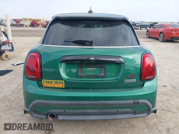 2022 MINI Hardtop 4 Door Cooper z VIN WMW33DK04N2P84250, wystawiony jako IAAI lot #42059692 z przebiegiem 34 238 mil mil oraz . Historia ofert i sprzedaży dostępna na DreamBid. Obrazek 17.