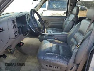 1999 GMC Suburban with VIN 3GKEC16R4XG545069, listed as a Copart auction lot 88541575 with 195,829 mi miles and Salvage Title. Bid and sale history available at carsss.com. Image 7.