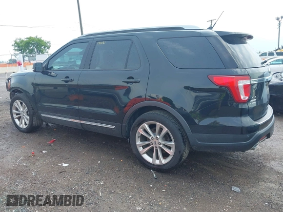 2018 Ford Explorer XLT z VIN 1FM5K7D83JGC39166, wystawiony jako IAAI lot #42425333 z przebiegiem 122 029 mil mil oraz . Historia ofert i sprzedaży dostępna na DreamBid. Obrazek 14.